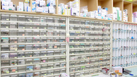 ウイング湘南薬局追浜店の薬棚