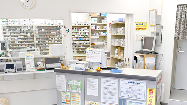 ファルマルシェ薬局　品川港南の受付/カウンター