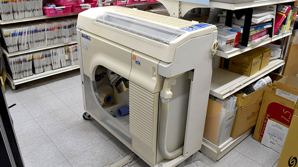 ヤックスドラッグ　土気薬局の調剤器具