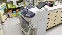 ヤックスドラッグ　辰巳台薬局の調剤器具