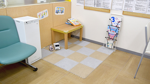 ヤックスドラッグ　つくばみらい平薬局のキッズ用設備