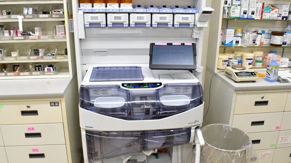 ヤックスドラッグ　袖ヶ浦薬局の調剤器具