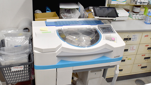 ヤックスドラッグ　上茂原薬局の調剤器具