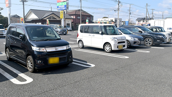 ヤックスドラッグ　八街東薬局の駐車場