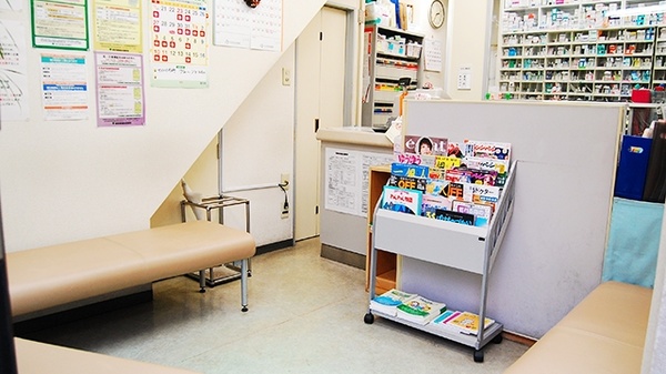 ことぶき薬局　末広橋店の待合スペース