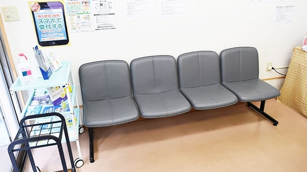 ことぶき薬局　新津田沼店の待合スペース