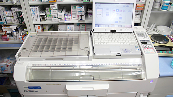ことぶき薬局　新津田沼店の調剤器具