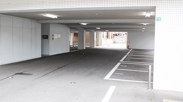 福神調剤薬局　周船寺店の駐車場