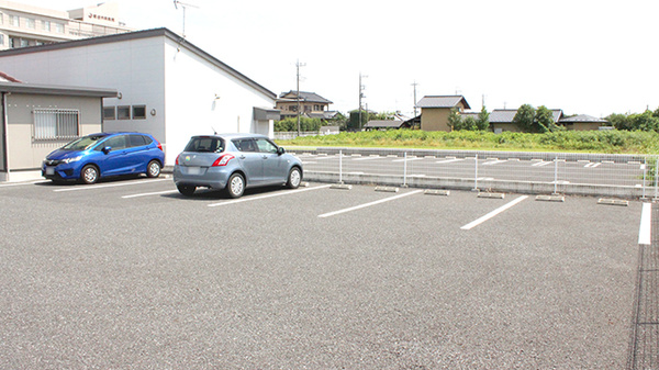 株式会社熊谷市薬剤師会会営薬局　佐谷田店の駐車場