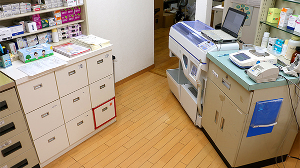 チューリップ薬局の調剤室