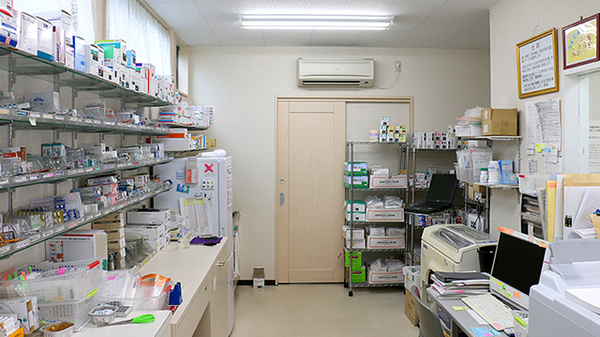 つくし薬局の調剤室