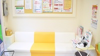日生薬局　根津店の待合スペース