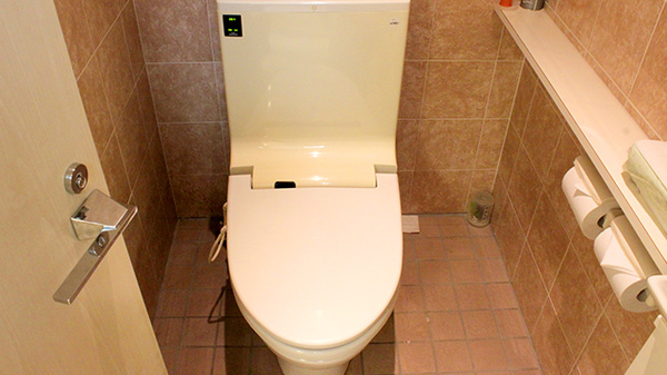 日生薬局　五反田駅前店のお手洗い