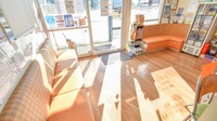 トーカイ薬局　岐北店の待合スペース