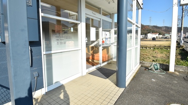 トーカイ薬局　岐北店の入口