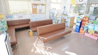 トーカイ薬局　中津川店の待合スペース