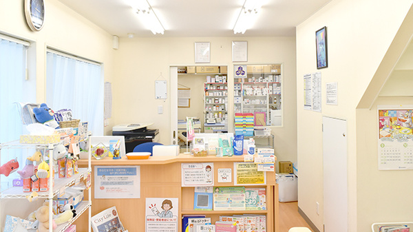 イルカ薬局の受付/カウンター