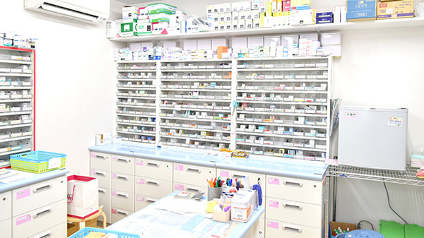 イルカ薬局　富田店の調剤室