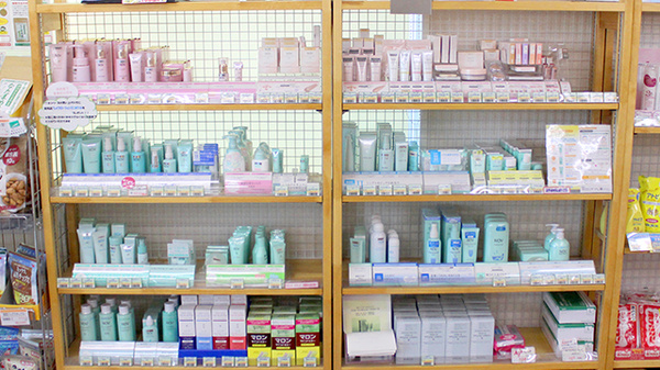 薬局タカサ　西五所店の化粧品