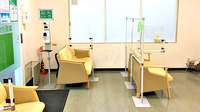 薬局タカサ　南清見台店の待合スペース