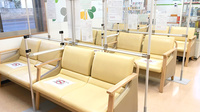 薬局タカサ　八重原店の待合スペース
