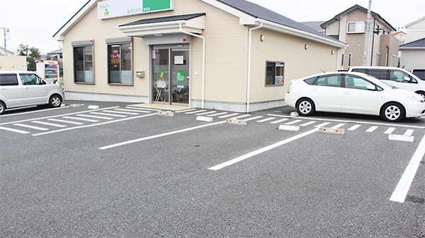 薬局タカサ　請西店の駐車場