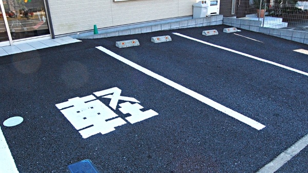 薬局タカサ　おゆみの中央病院前店の駐車場