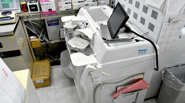 ファルコ薬局 あい南郷店の調剤器具