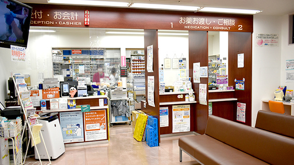 ファルコ薬局 烏丸御池店の受付/カウンター
