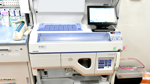 ファルコ薬局 烏丸御池店の調剤器具