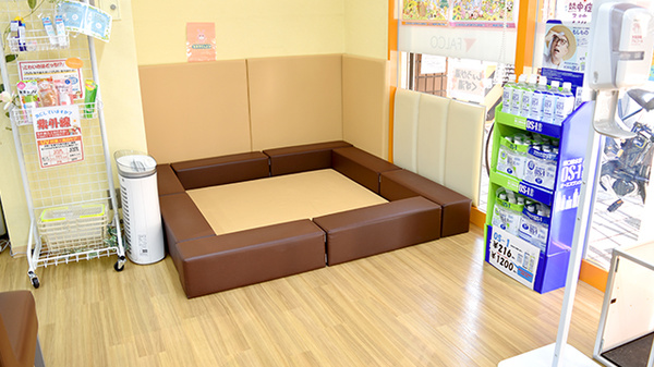 ファルコ薬局　三条店のキッズ用設備
