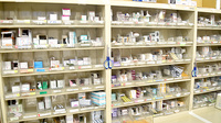 ファルコ薬局　岩倉店の薬棚