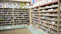 ファルコ薬局 梅津店の薬棚