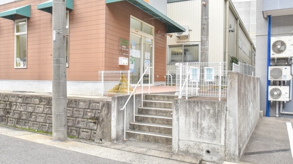 トーカイ薬局　名東店の入口
