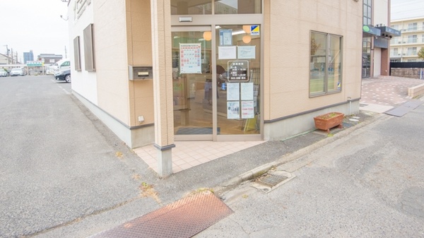 トーカイ薬局　守山店の入口