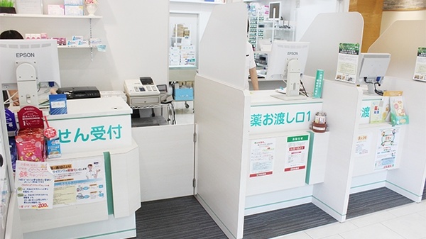 日生薬局　築地店の受付/カウンター