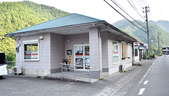 ファルコ薬局　日野谷店の外観