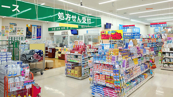 ウエルシア薬局　前橋上新田店の入口