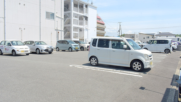 株式会社第一薬局宮の駐車場
