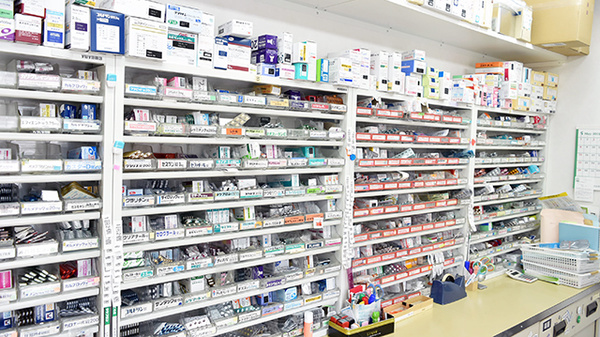 キノシタヤ薬局　新宮店の薬棚