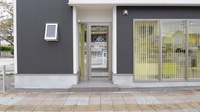 かもめ薬局　北条店の入口