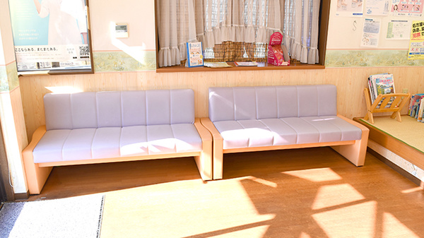 調剤薬局マリーンの待合スペース