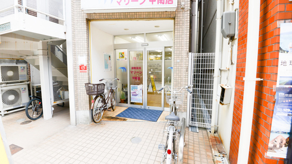 調剤薬局マリーン　甲南店の入口