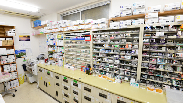 調剤薬局マリーン　甲南店の調剤室