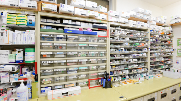 調剤薬局マリーン　甲南店の薬棚