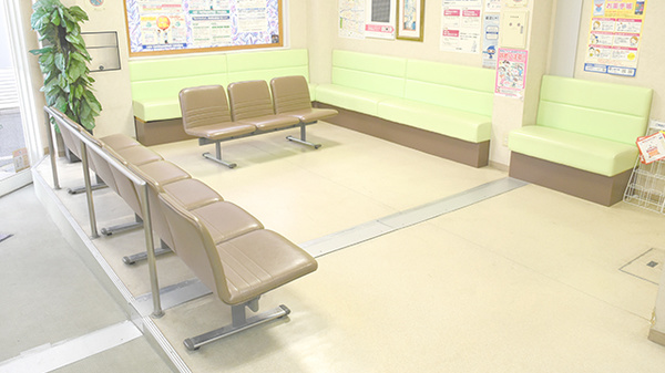 鴫野ファーマシィ薬局の待合スペース