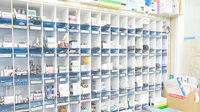 鴫野ファーマシィ薬局の薬棚