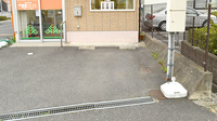 ふれあい薬局　八日市の駐車場