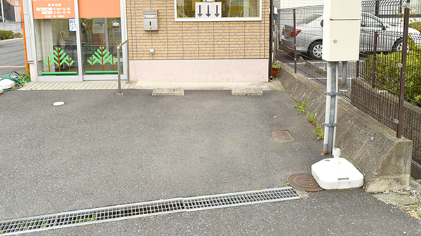 ふれあい薬局　八日市の駐車場