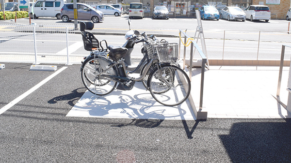 ふれあい薬局・城南の駐輪場